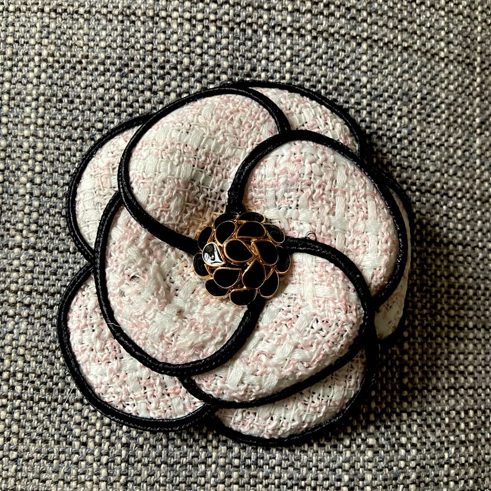 Brooch Camellia Flower Tweed Pin Brand New